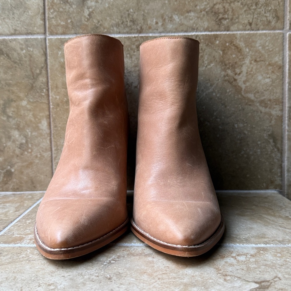 Lucky Brand Leather Ankle Boots Natural Putty Stacked Heel Back Zip Size 10/42 - Picture 6 of 15